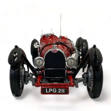 Bongo Bugatti Type 59 1934 1:18 Red Diecast Model Car - scale model for display