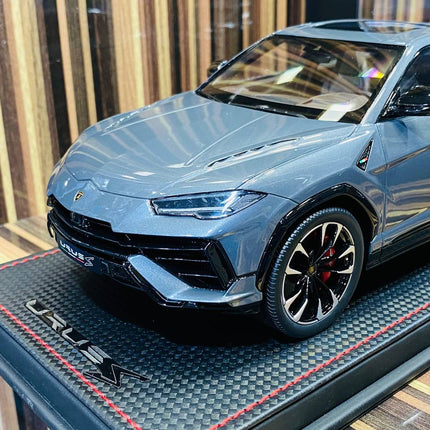 MR Collection Models Lamborghini URUS S 1/18 Resin Model Grigio Telesto - collector edition scale model