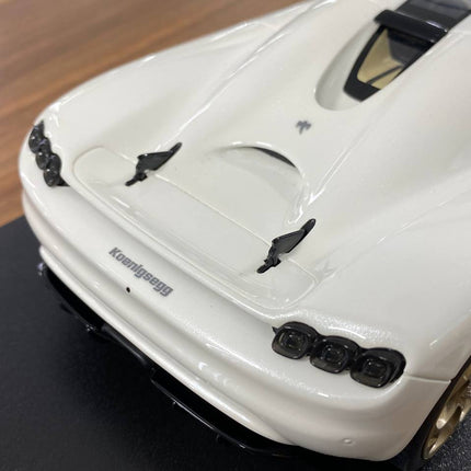 GT Spirit Koenigsegg CC850 1:18 White Resin Model Car Limited Edition - detailed die-cast style model