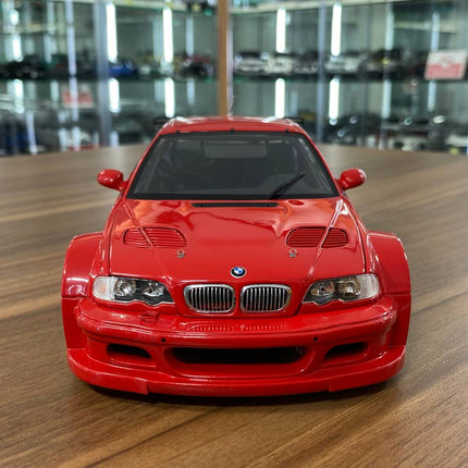 Minichamps BMW M3 GTR 2001 1:18 Red Diecast Model Car - studio product photo of the scale model