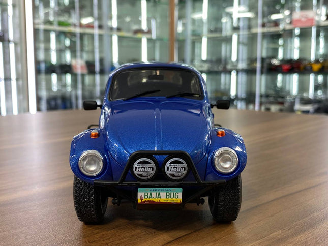 Solido Volkswagen Beetle Baja 1975 1:18 Blue Diecast Model Car - studio product photo of the scale model