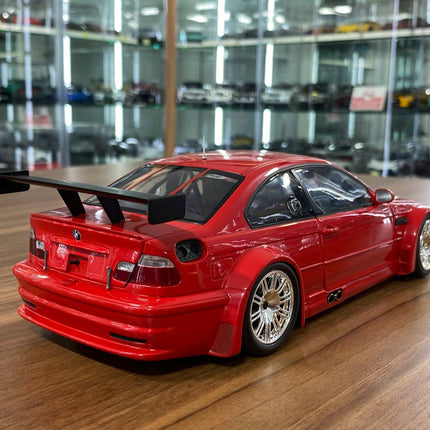 Minichamps BMW M3 GTR 2001 1:18 Red Diecast Model Car - collector edition scale model