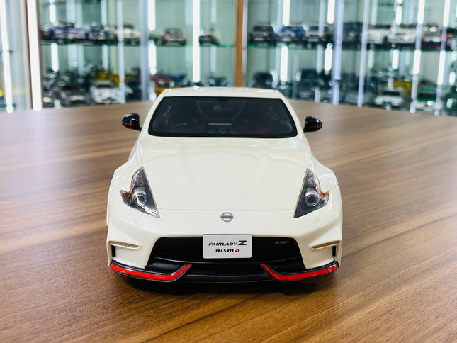 GT Spirit Nissan Fairlady 370Z Nismo 1/18 Resin Model White - studio product photo of the scale model