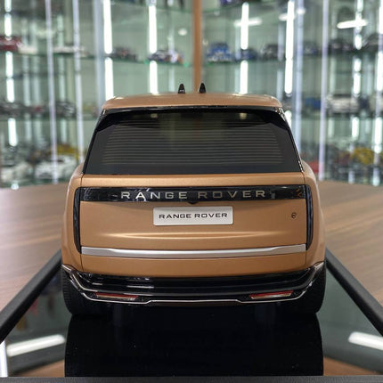 MotorHelix 1:18 Resin Land Rover Range Rover Sunset Gold Matt - premium collector scale model