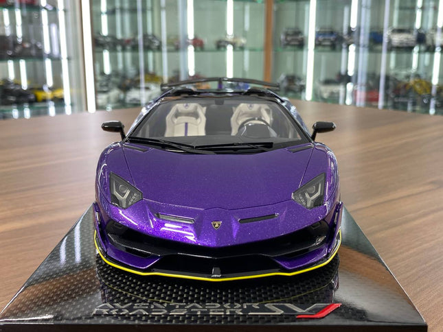 MR Collection 1/18 Resin Lamborghini Aventador Roadster SVJ Metallic Purple Italy Flag - studio product photo of the scale mo