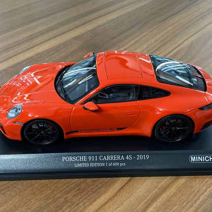 Minichamps Porsche 911 Carrera 4S 2019 1:18 Resin Diecast Model Car Orange - premium collector scale model