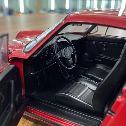 Solido Porsche 911 (930) Carrera 3.2 1984 1:18 Maroon Diecast Model Car - collector edition scale model