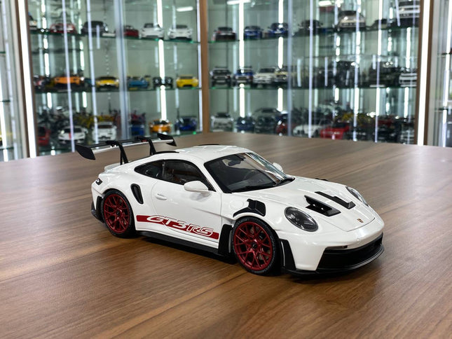 Minichamps Porsche 911 (992) GT3 RS 2022 Weissach Paket 1:18 Diecast Model Car White Red Wheels - detailed collector display 