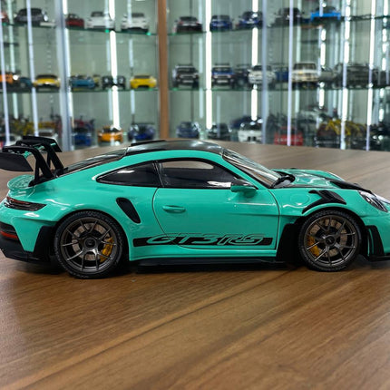 Minichamps Porsche 911 (992) GT3 RS 2024 Weissach Paket 1:18 Diecast Model Car Green - collectible scale model car