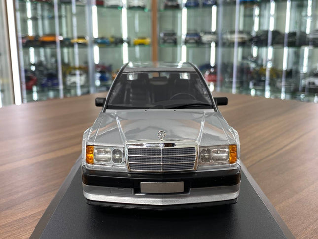 Minichamps 1:18 Mercedes-Benz 190E 2.5-16 EVO I 1989 Silver - studio product photo of the scale model