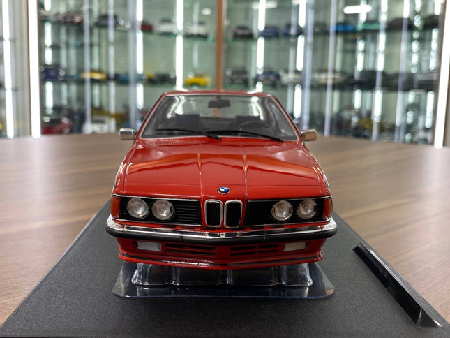 Solido 1/18 BMW 635 CSI (E24) 1984 Diecast Model Car Red - studio product photo of the scale model