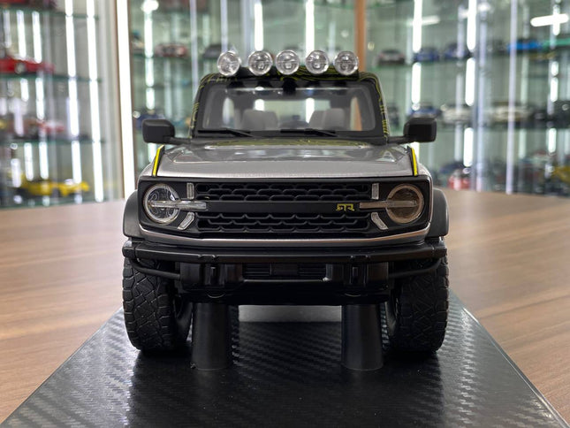 GT Spirit Ford Bronco RTR 2022 1:18 Silver Diecast Model Car Limited Edition - studio product photo of the scale model