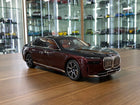 Minichamps 1/18 BMW i7 2022 Diecast Model Car Black Red Metallic - detailed collector display model