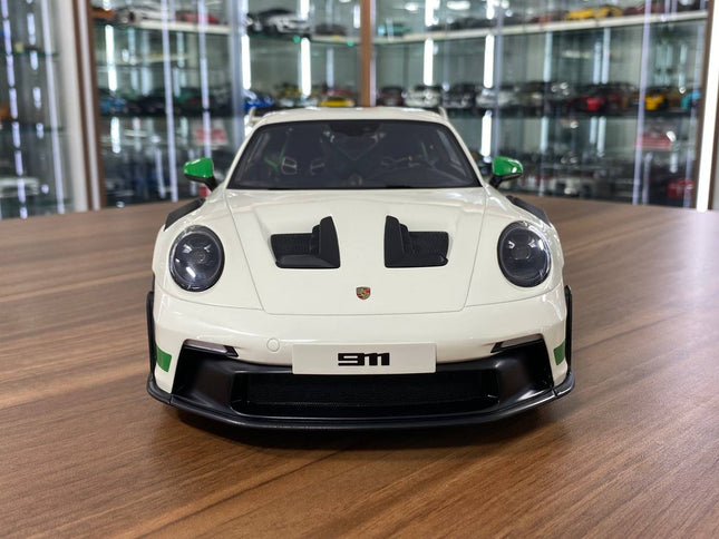 GT Spirit Porsche 911 (992) GT3 RS 1:12 Resin Model Car Off White - studio product photo of the scale model
