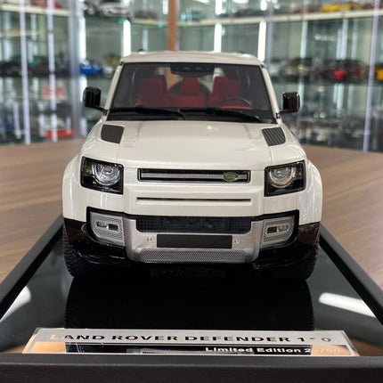 Pearl white 1:18 scale Land Rover Defender 110 resin SUV model by MotorHelix, highly detailed replica