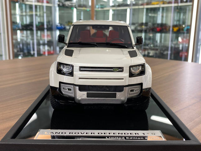 Pearl white 1:18 scale Land Rover Defender 110 resin SUV model by MotorHelix, highly detailed replica