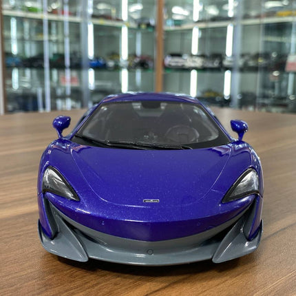 1/18 Diecast McLaren 600LT Coupe Purple Solido Miniature Model Car - studio product photo of the scale model