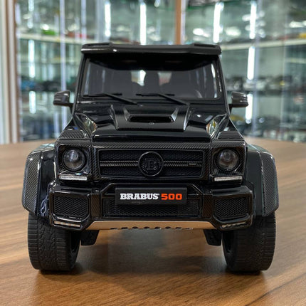 GT Spirit 1:18 Resin Mercedes-Benz Brabus 500 4x4 Black Collector Edition - studio product photo of the scale model