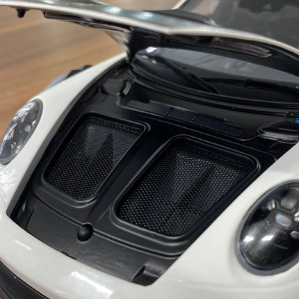 Minichamps Porsche 911 (992) GT3 RS 2022 Weissach Paket 1:18 Diecast Model White Blue - collector edition scale model