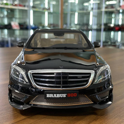 GT Spirit 1:18 Mercedes-Benz Brabus 900 Black Resin Model Limited Edition - studio product photo of the scale model