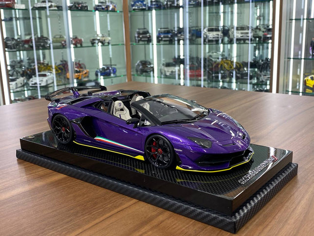 MR Collection 1/18 Resin Lamborghini Aventador Roadster SVJ Metallic Purple Italy Flag - detailed collector display model