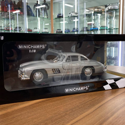 Minichamps Mercedes-Benz 300 SL 1955 1:18 Silver Diecast Model Car with Opening Doors - scale model collectible piece