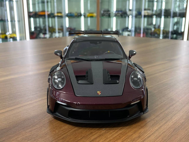 1/18 Diecast – Minichamps Porsche 911 (992) GT3 RS 2024 Weissach Paket in Purple - studio product photo of the scale model