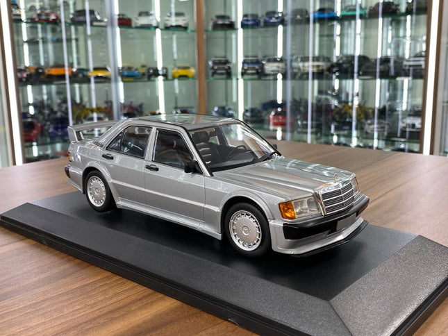 Minichamps 1:18 Mercedes-Benz 190E 2.5-16 EVO I 1989 Silver - detailed collector display model
