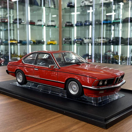 Solido 1/18 BMW 635 CSI (E24) 1984 Diecast Model Car Red - detailed collector display model
