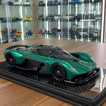 FrontiArt 1:18 Aston Martin Valkyrie British Green Resin Model - detailed collector display model