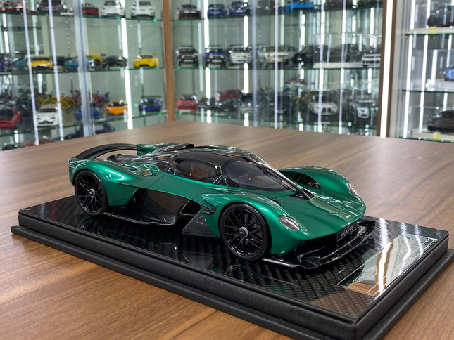 FrontiArt 1:18 Aston Martin Valkyrie British Green Resin Model - detailed collector display model