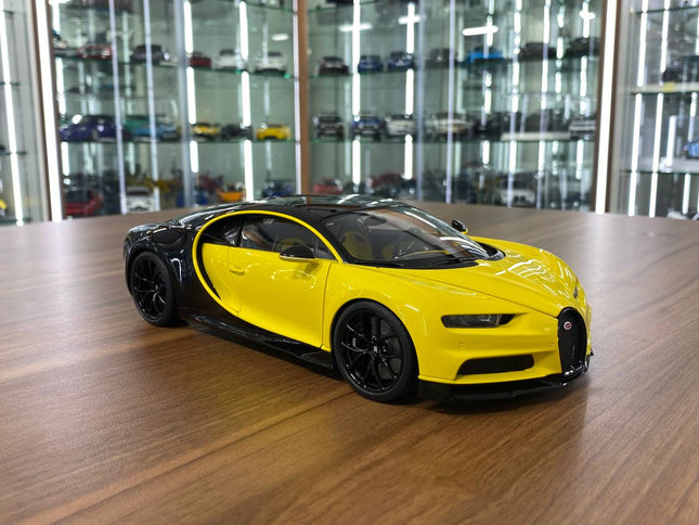 AutoArt Bugatti Chiron Jaune Molsheim Yellow Nocturne Black 1:18 Diecast Model Car - detailed collector display model