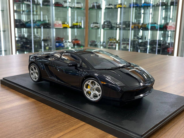 AutoArt Lamborghini Gallardo Black 1:18 Diecast Model Car - detailed collector display model