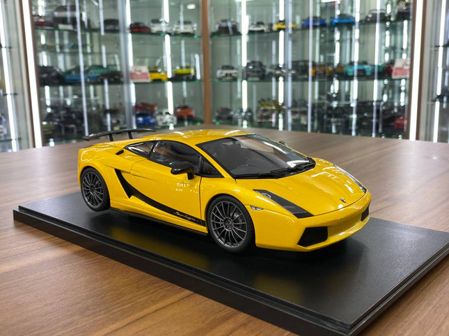 AutoArt Lamborghini Gallardo Superleggera Metallic Yellow 1:18 Diecast Model Car - detailed collector display model