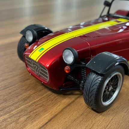 1/18 Diecast Solido CATERHAM SEVEN 275 Academy 2014 in red/yellow - detailed die-cast style model