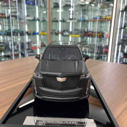 MotorHelix 1:18 Cadillac Escalade Resin Model Matte Black - studio product photo of the scale model