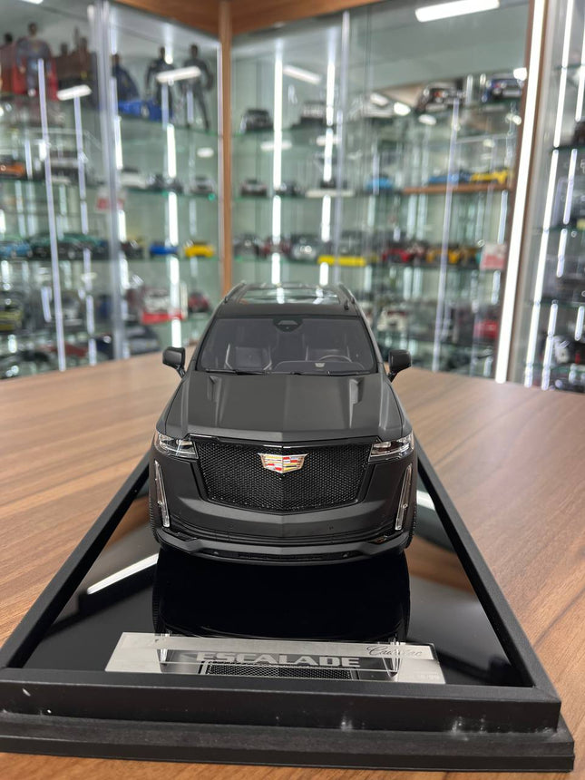 MotorHelix 1:18 Cadillac Escalade Resin Model Matte Black - studio product photo of the scale model