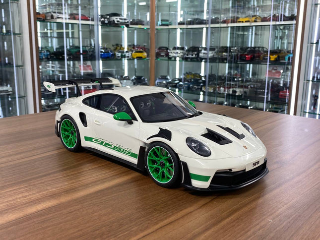 GT Spirit Porsche 911 (992) GT3 RS 1:12 Resin Model Car Off White - detailed collector display model