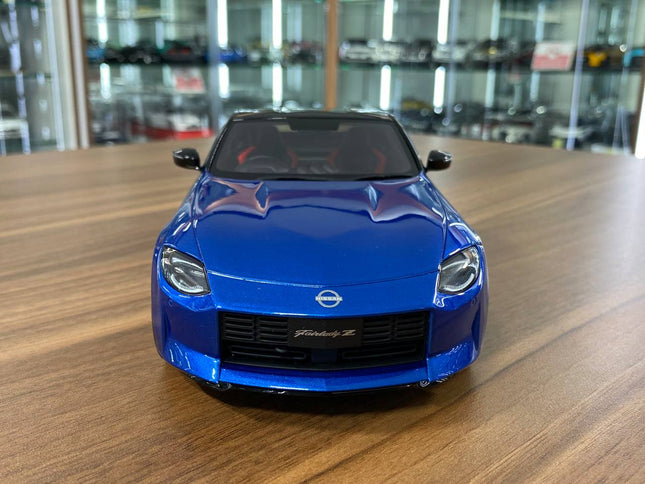 GT Spirit 1:18 Nissan Fairlady Z Prototype Resin Model Blue - studio product photo of the scale model