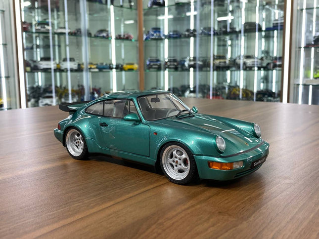 1/18 Diecast Porsche 911 Turbo 964 Green by Solido Model Car - detailed collector display model