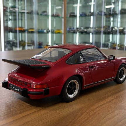 Solido Porsche 911 (930) Carrera 3.2 1984 1:18 Maroon Diecast Model Car - fine detailed model replica