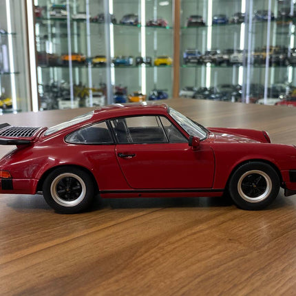 Solido Porsche 911 (930) Carrera 3.2 1984 1:18 Maroon Diecast Model Car - collectible scale model car