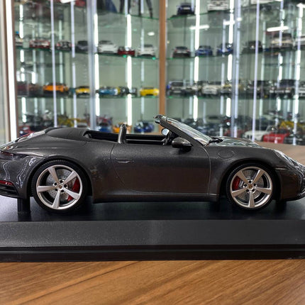 Minichamps 1/18 Porsche 911 Carrera 4S Cabriolet 2019 Grey Metallic - collectible scale model car