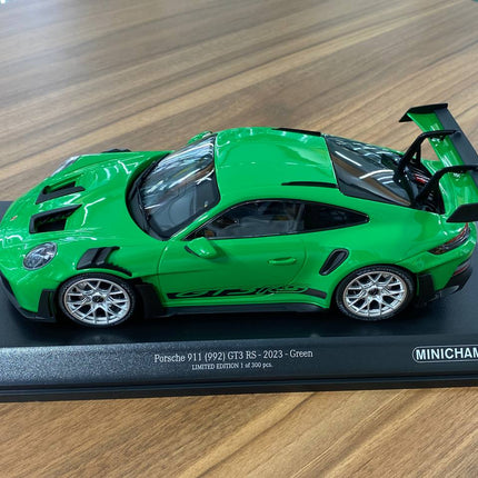 Minichamps Porsche 911 GT3 RS 2023 1:18 Diecast Model Car Green - premium collector scale model