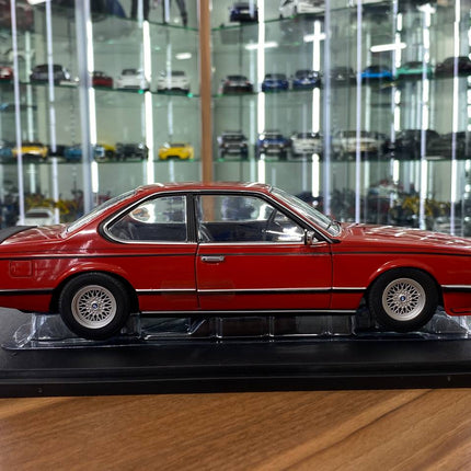 Solido 1/18 BMW 635 CSI (E24) 1984 Diecast Model Car Red - collectible scale model car