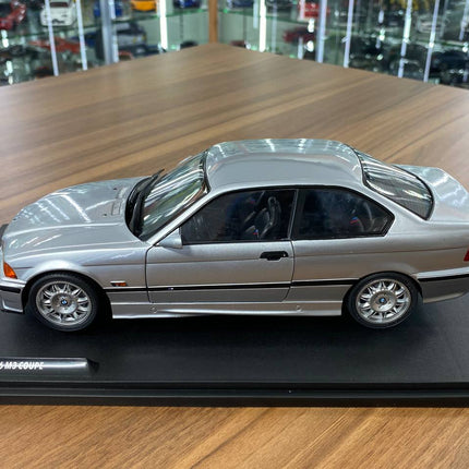 Solido BMW M3 E36 Coupe 1990 1:18 Diecast Model Car Artic Silver - scale model for display