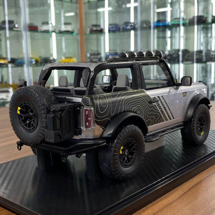 GT Spirit Ford Bronco RTR 2022 1:18 Silver Diecast Model Car Limited Edition - fine detailed model replica