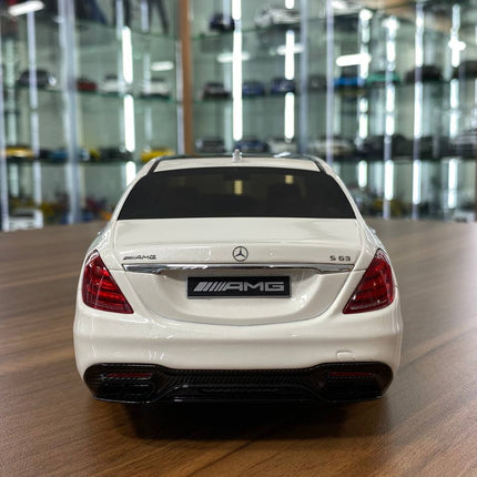 GT Spirit 1:18 Mercedes-Benz AMG S 63 (W222) 2018 White Diecast Model - premium collector scale model