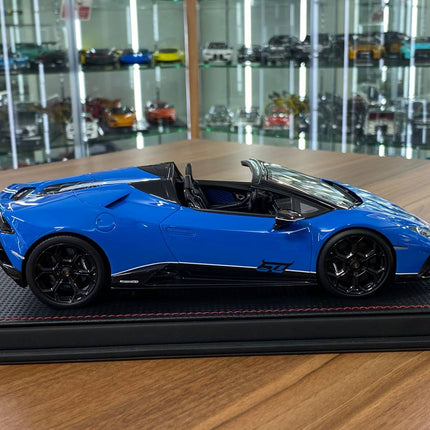 MR Collection 1/18 Lamborghini Huracan EVO Spyder Blu Le Mans Resin Model - scale model collectible piece
