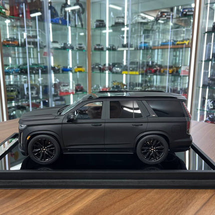 MotorHelix 1:18 Cadillac Escalade Resin Model Matte Black - fine detailed model replica